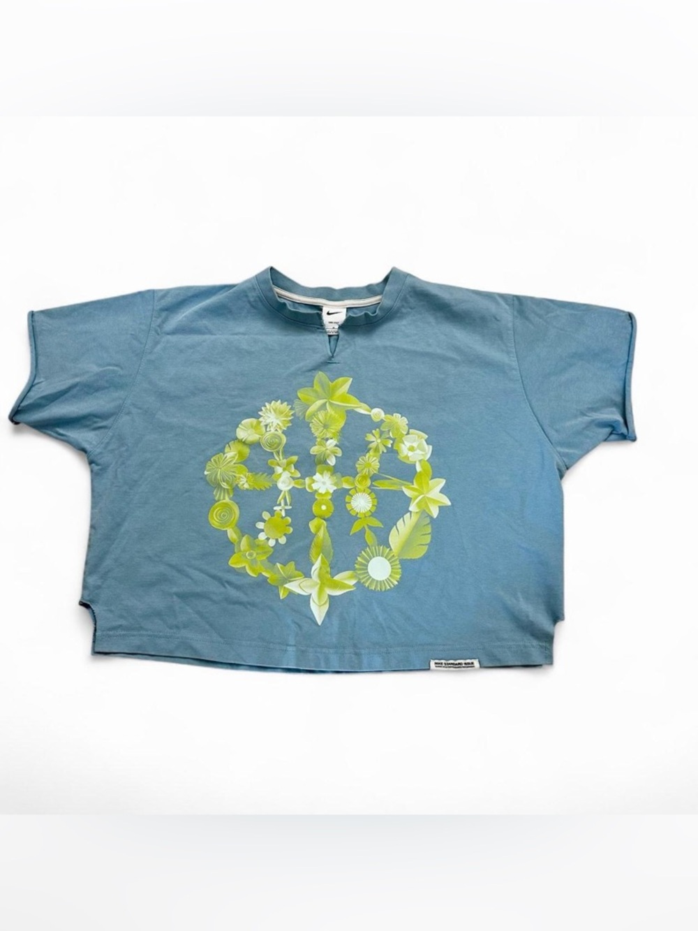 Nike | Limited Edition Standard Issue Dry Fit Women’s Basketball Shirt 🏀🌿
